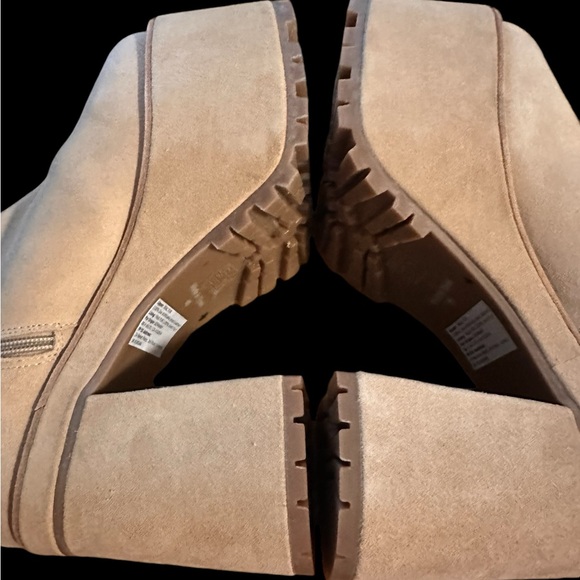 NWOB Free People Montreal Platform Boots (light tan Suede) $298 - Picture 13 of 16